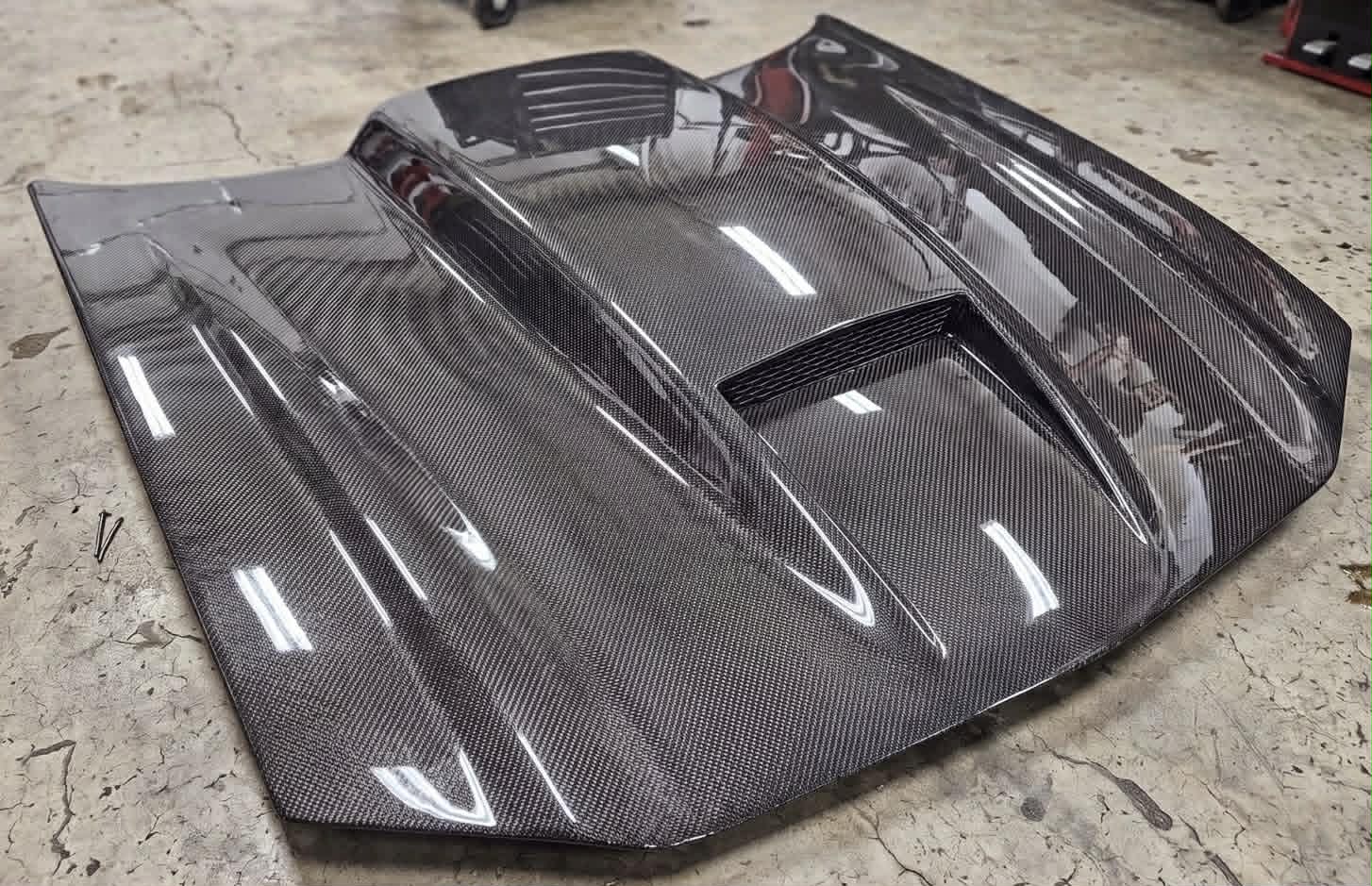 1998-2002 IROC-Z "SS Sunoco" Style 2-in-1 Cold Ram Air and Heat Venting Cowl Hood for Camaro Z28 and SS Models (CARBON FIBER) - Image 2